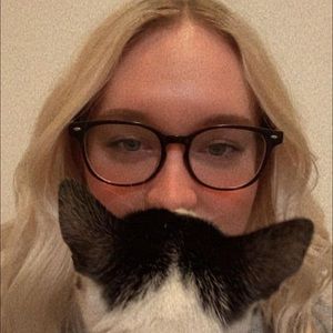 Meet your Posher, Alyssa